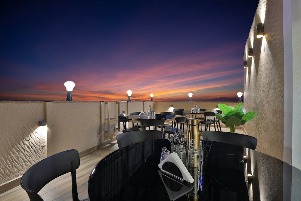 Фото Hotel Surat