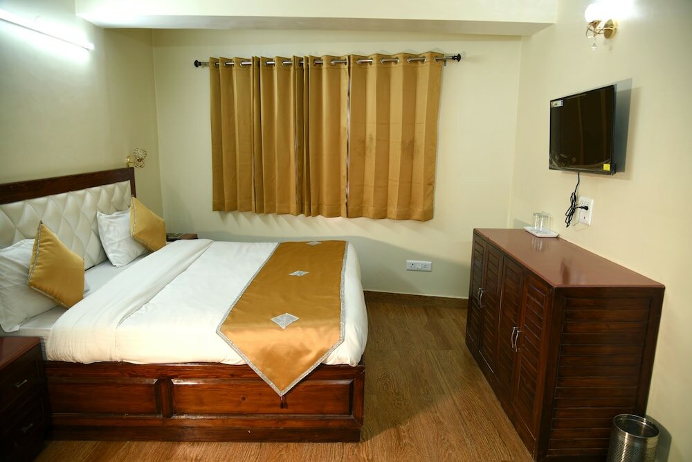 Фото Hotel Uphar