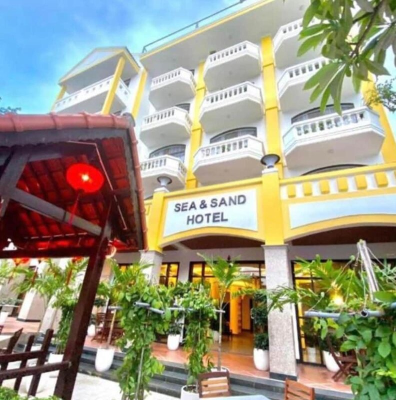 Гостиница Sea and Sand Hotel в Хойане