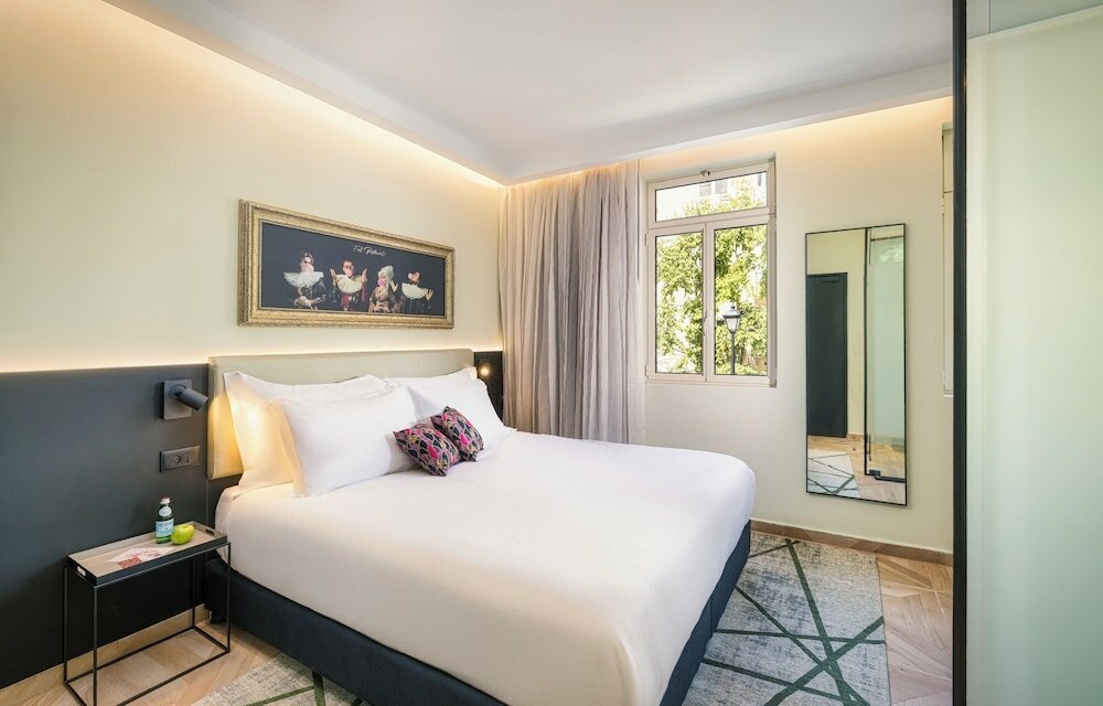 Фото Rephael House Hotel