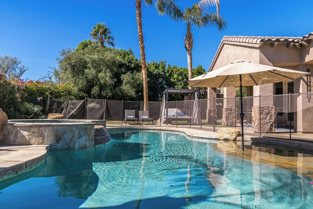 Фото Casa Serenity Luxury Living w Pool & Jacuzzi