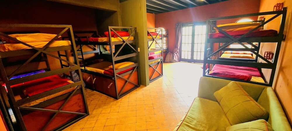 Фото Circo Hostel