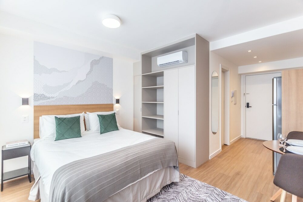 Фото Charlie Connect Partenon