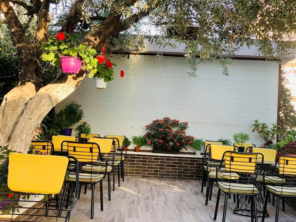 Фото Hotel Villa Qendra