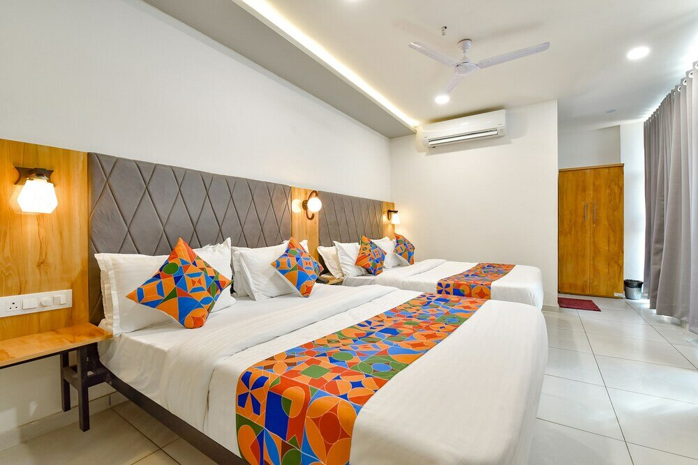 Фото Fabhotel Royal City