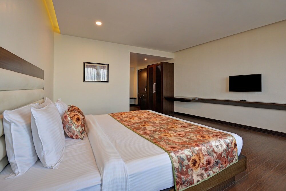 Фото Summit Montana Suites & SPA