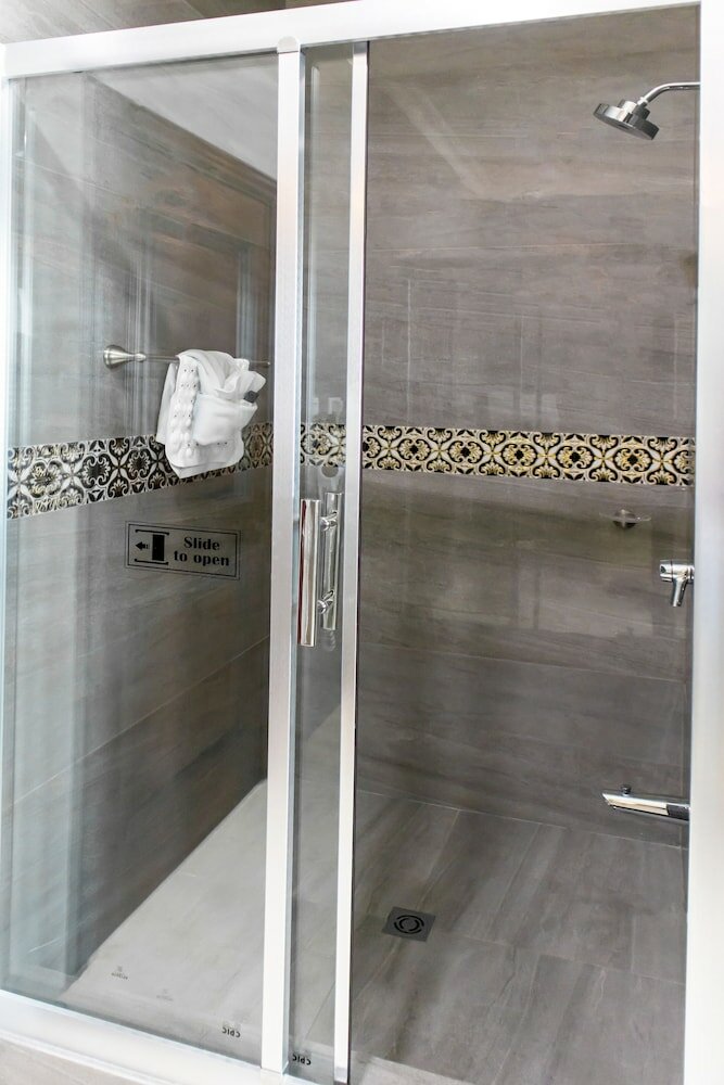 Фото Golden Bay Belize Hotel