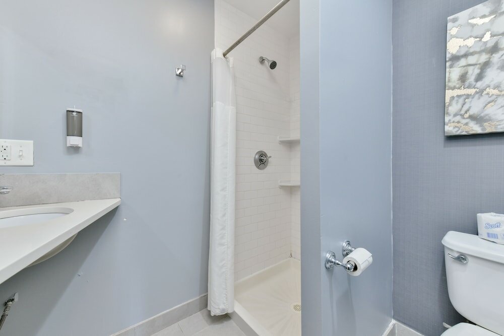 Фото Temple Place Suites