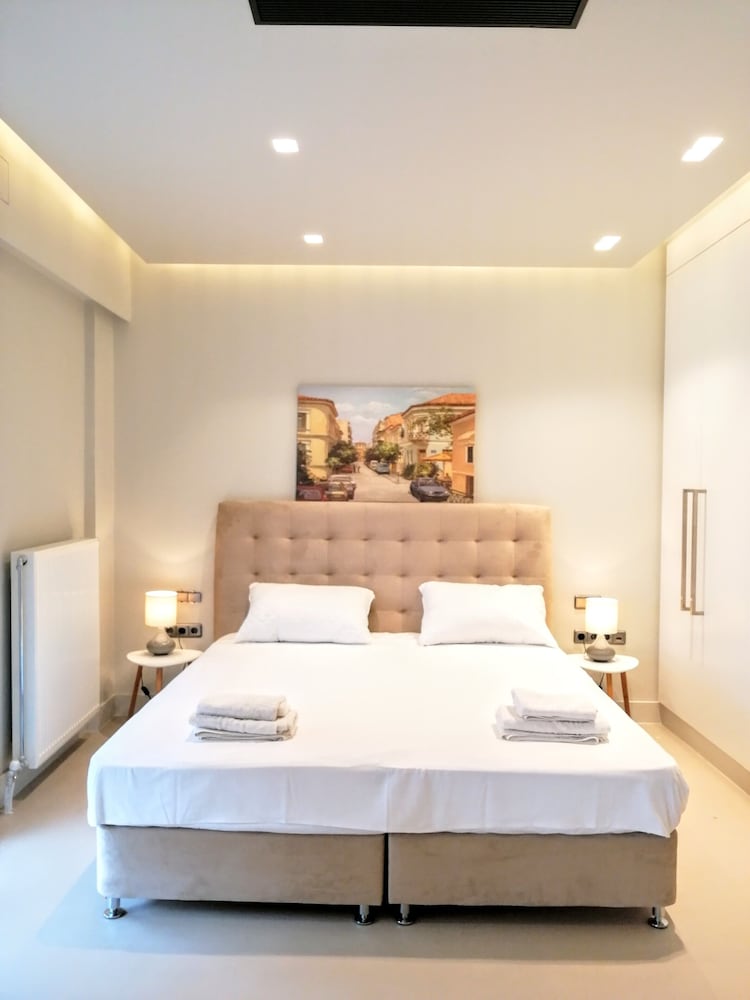 Фото Luxurious minimal apartment in Acropolis