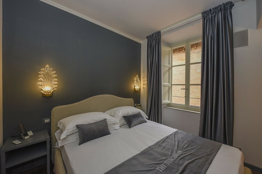 Фото The Tuscanian Hotel
