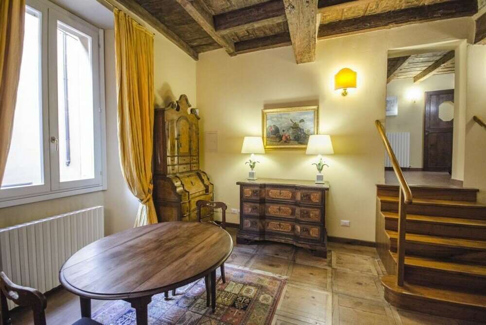 Фото Garisenda Lodge