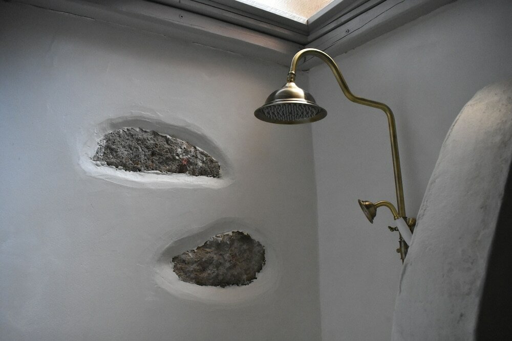 Фото Latmos 1860