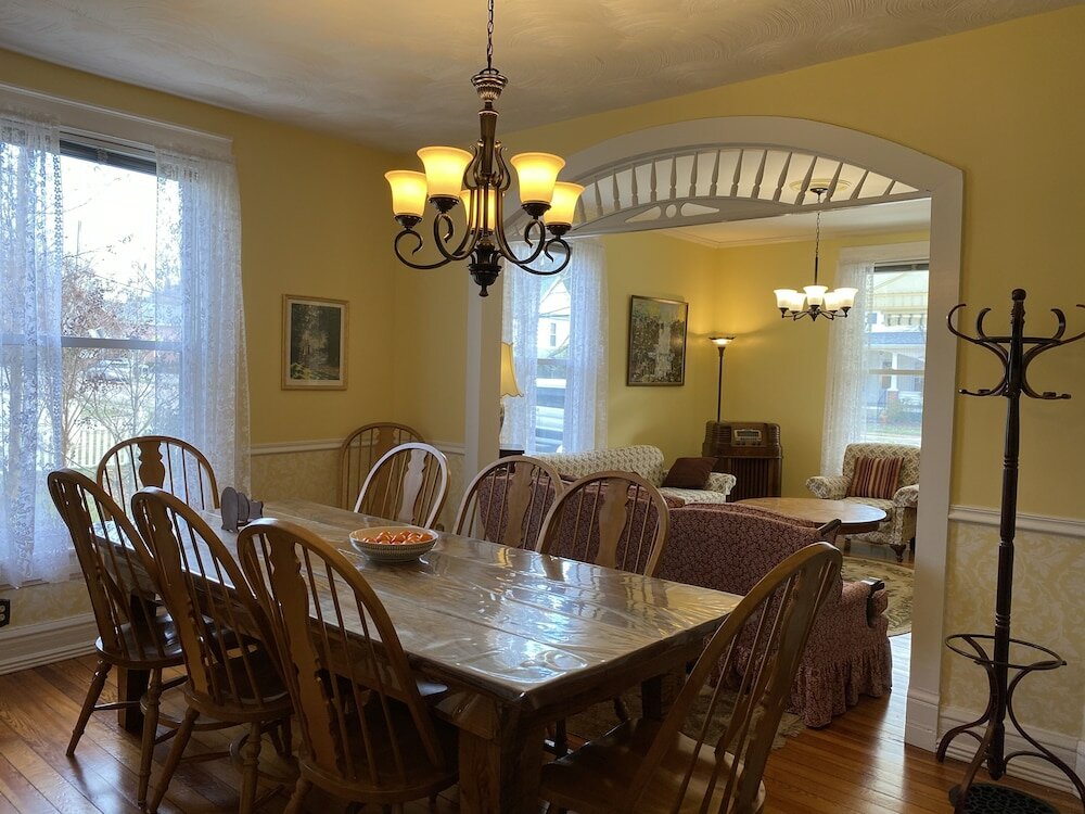 Фото The Dancing Bear Inn