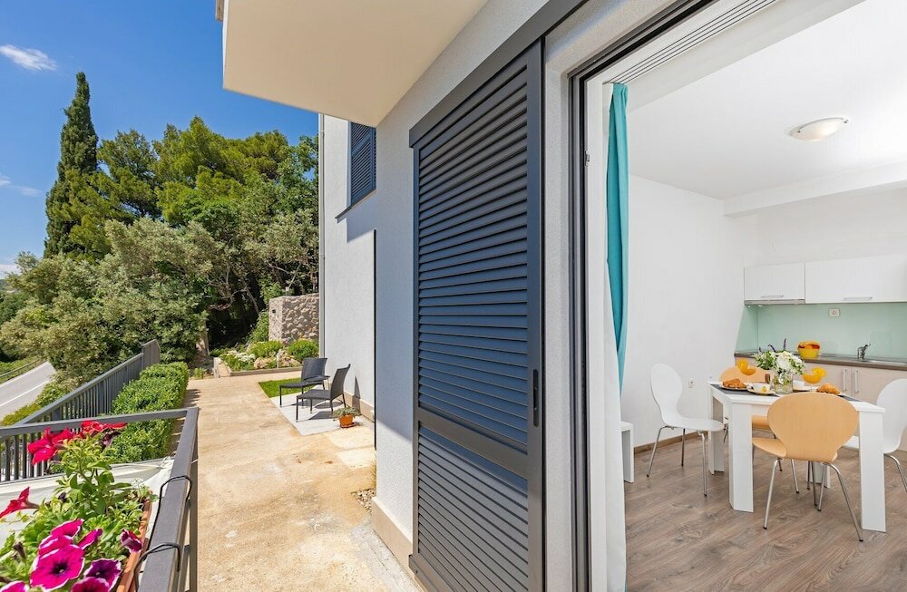 Фото Apartmani D & J