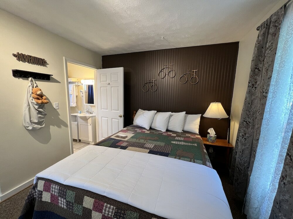 Фото The Dancing Bear Inn