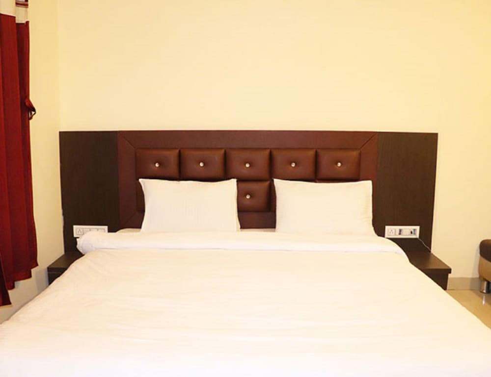 Фото Hotel Mandavgarh Residency