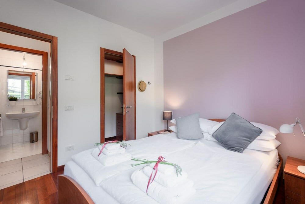 Фото La Busa Apartments