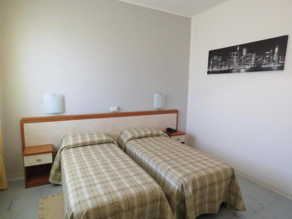 Фото Hotel Marta Forlì