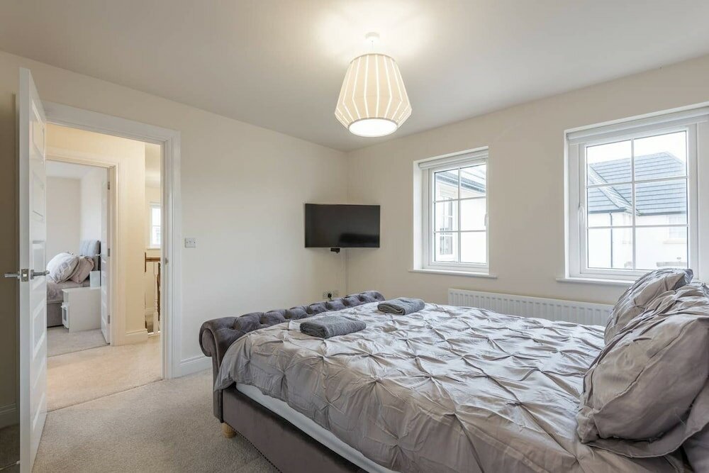 Фото Stylish & Modern 3 Bedroom Home