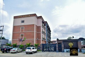 Гостиница Oak Haven Hotel and Suites