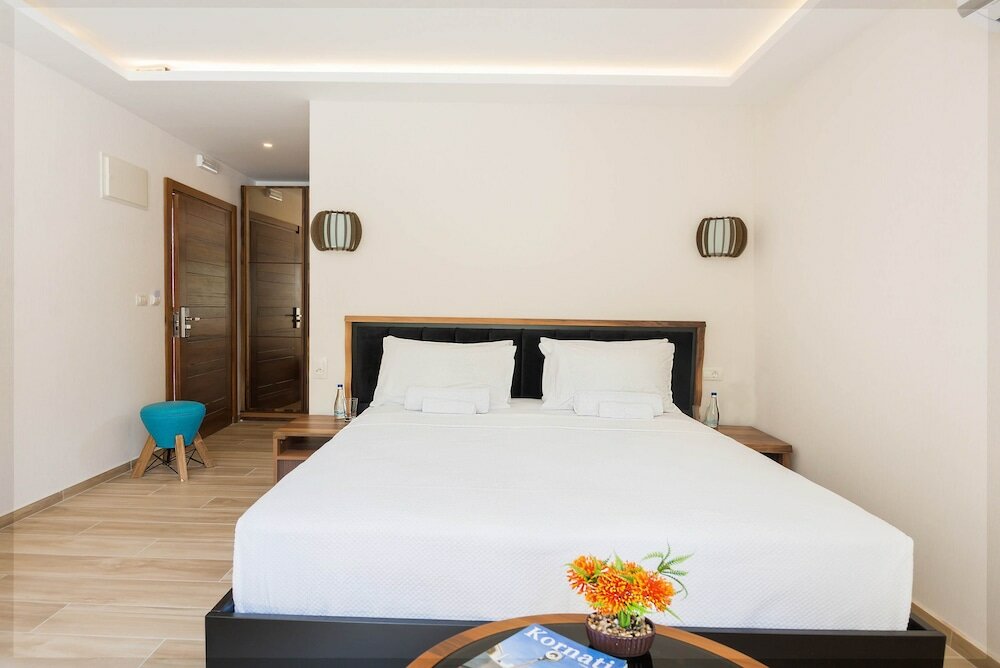 Фото Апарт-Отель Waikiki Tivat