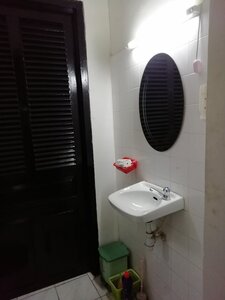 Гостиница East & West Dormitory And Guesthouse