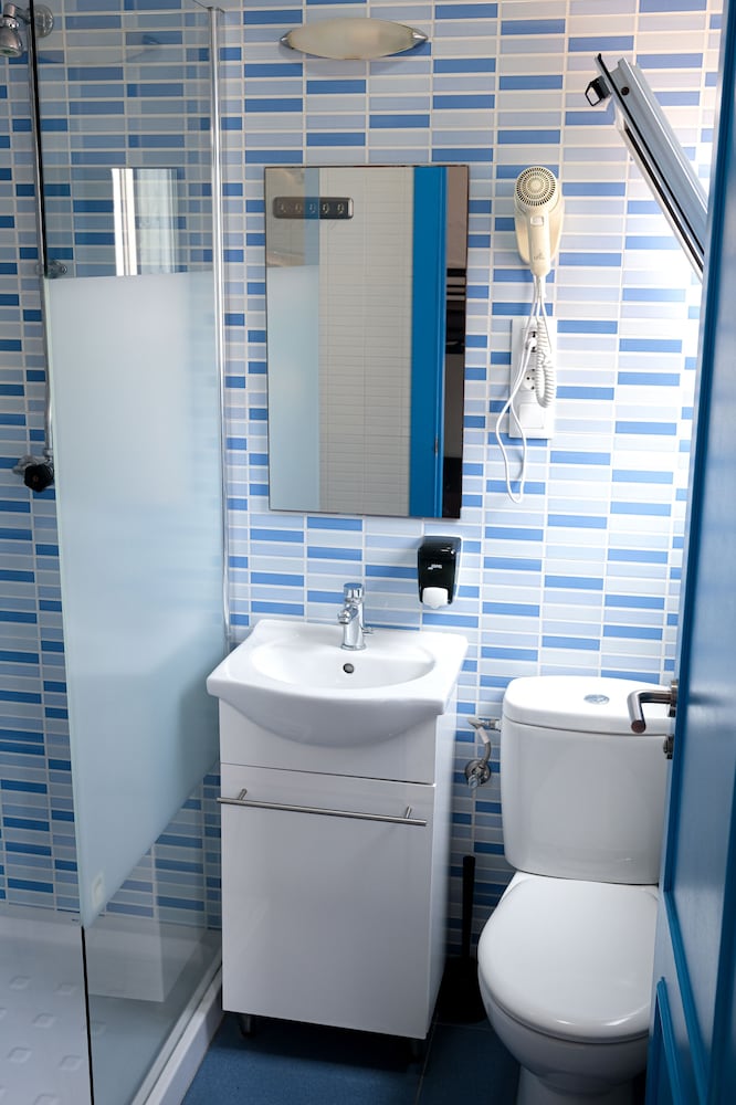 Фото Mana Mana Youth Hostel