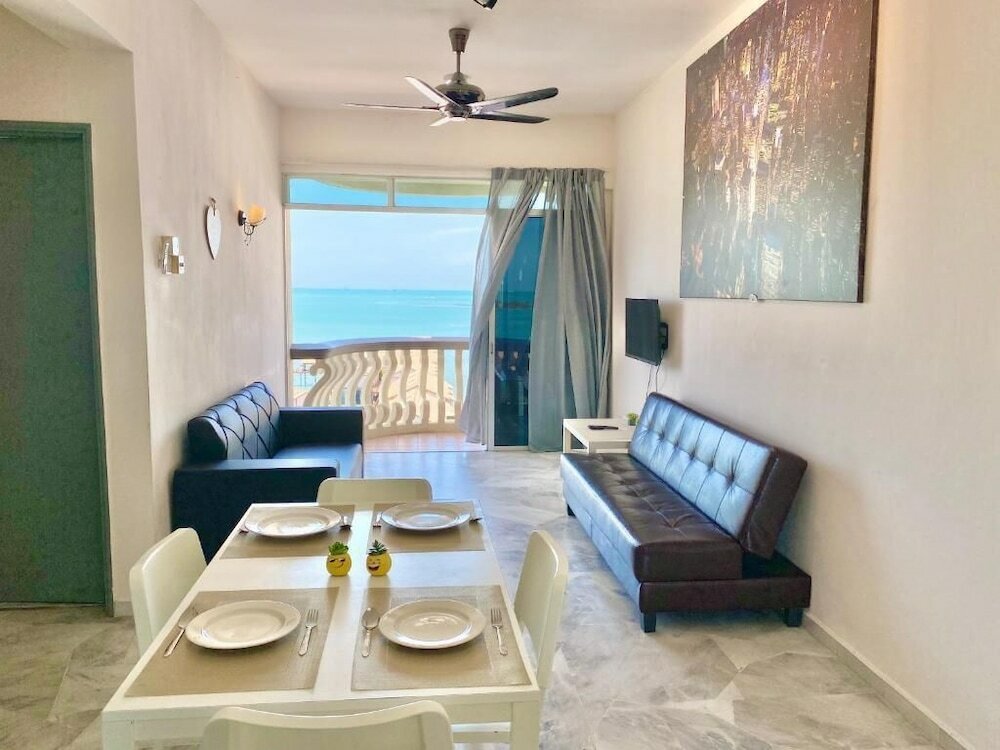 Фото Maison Seaview Suites Port Dickson