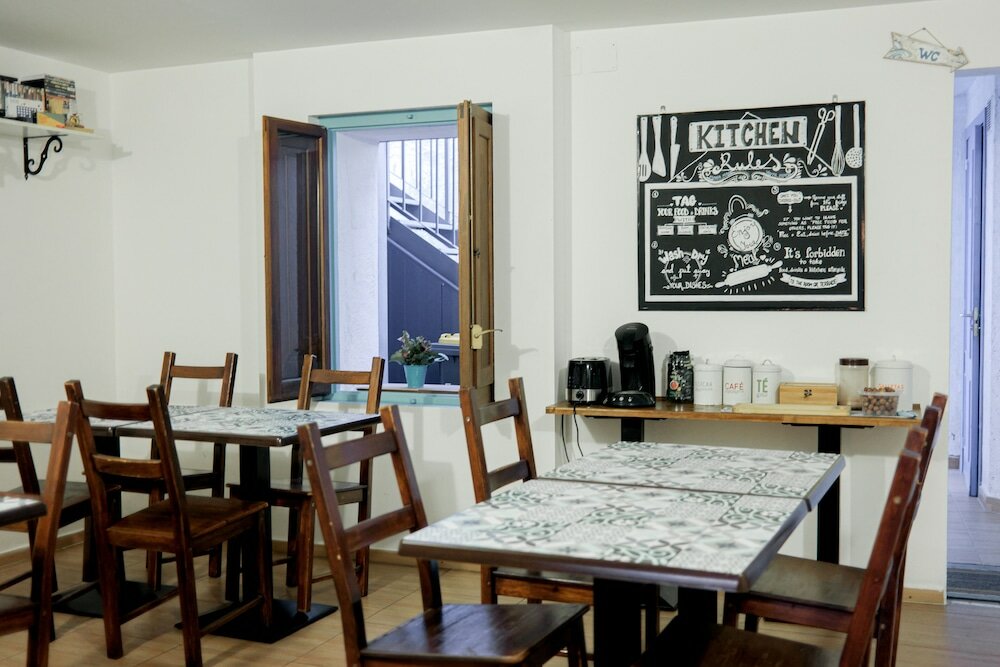 Фото Mana Mana Youth Hostel