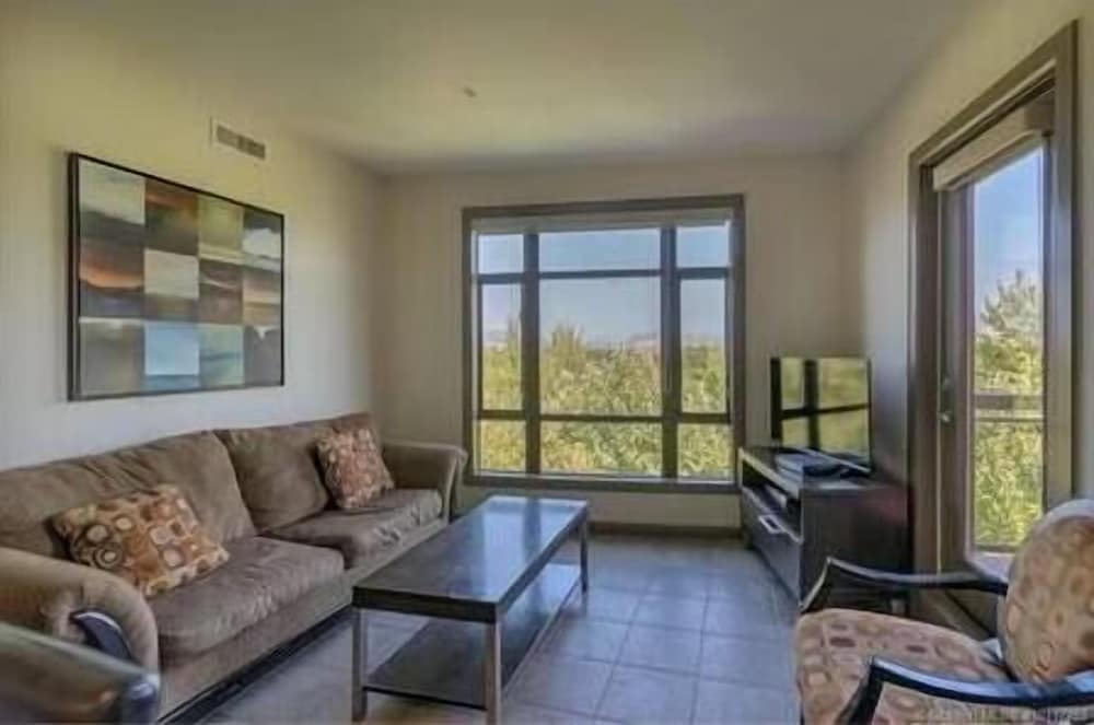 Фото One of a Kind, Top Floor Apartment at Playa № 632