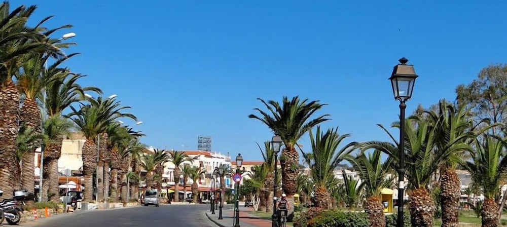 Фото Elina Hotel Apartments