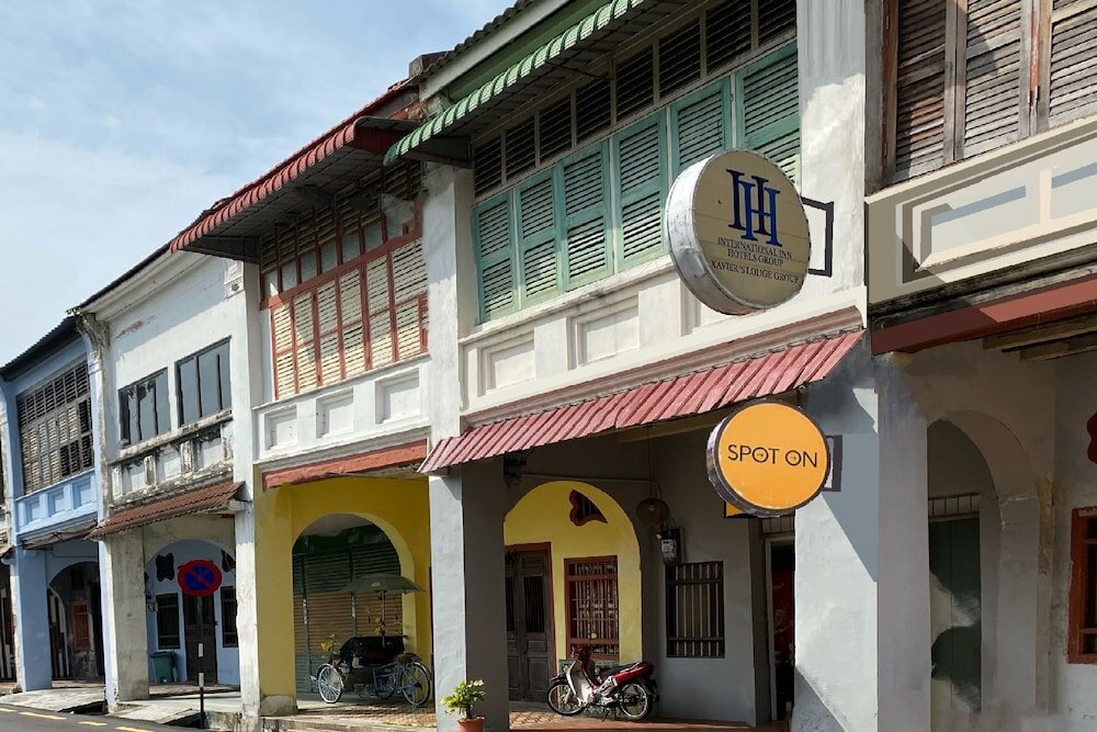 Фото отеля 1