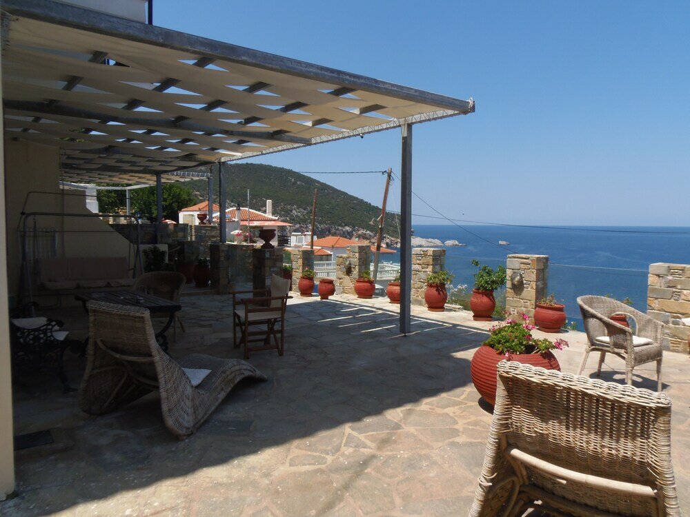 Фото Studios Milos Skopelos