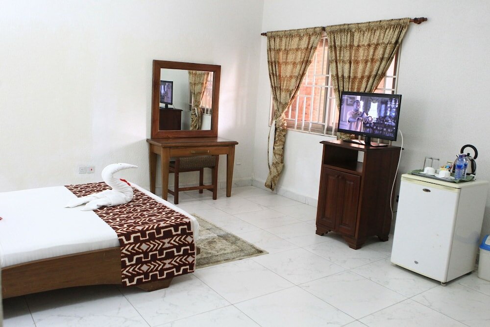 Фото Coconut Grove Beach Resort