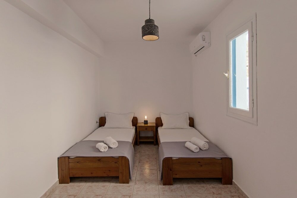 Фото Perigiali Rooms & Apartments Folegandros
