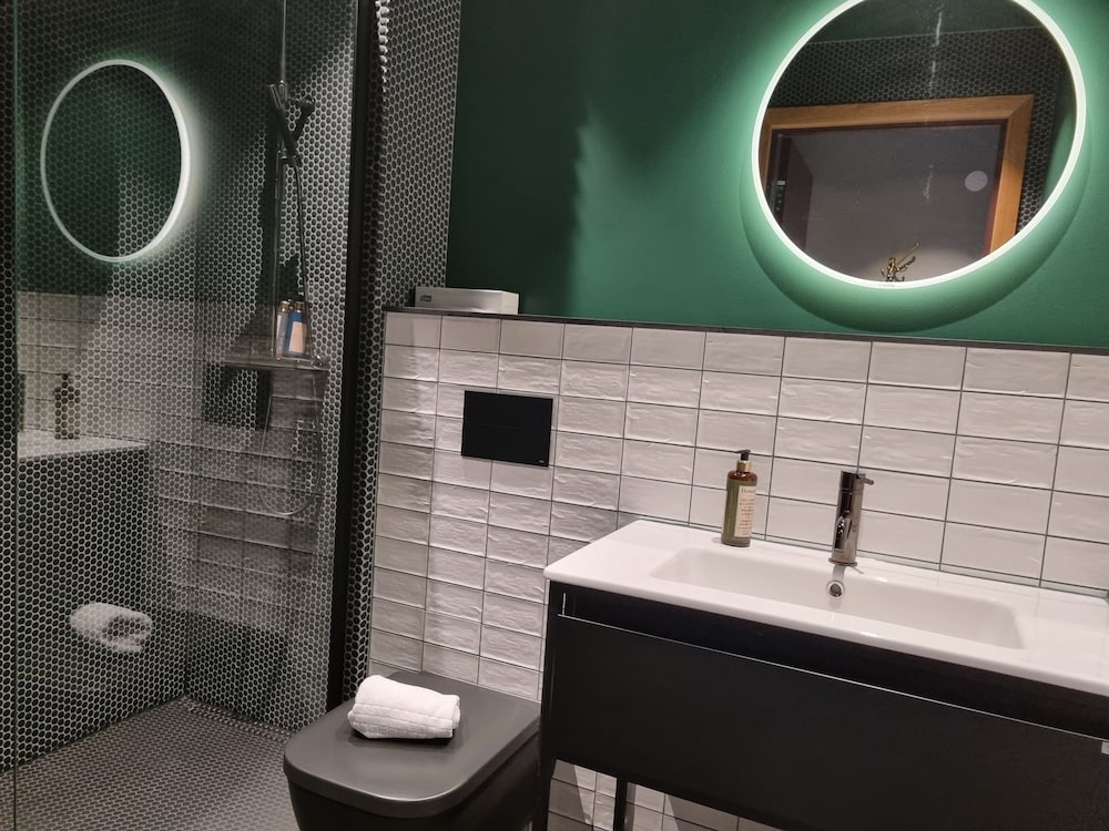 Фото Treetop SPA Hangout & Hotel