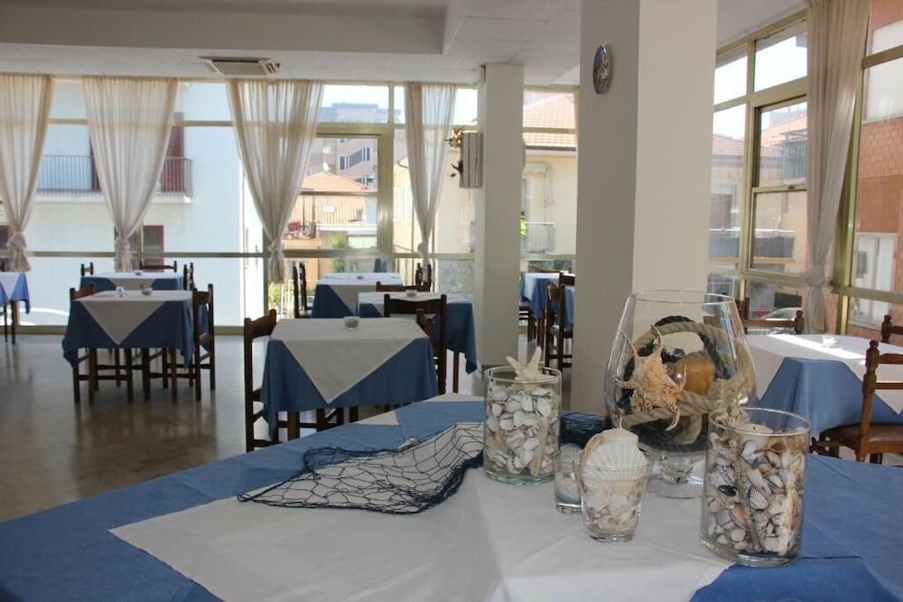 Фото Hotel Orlov