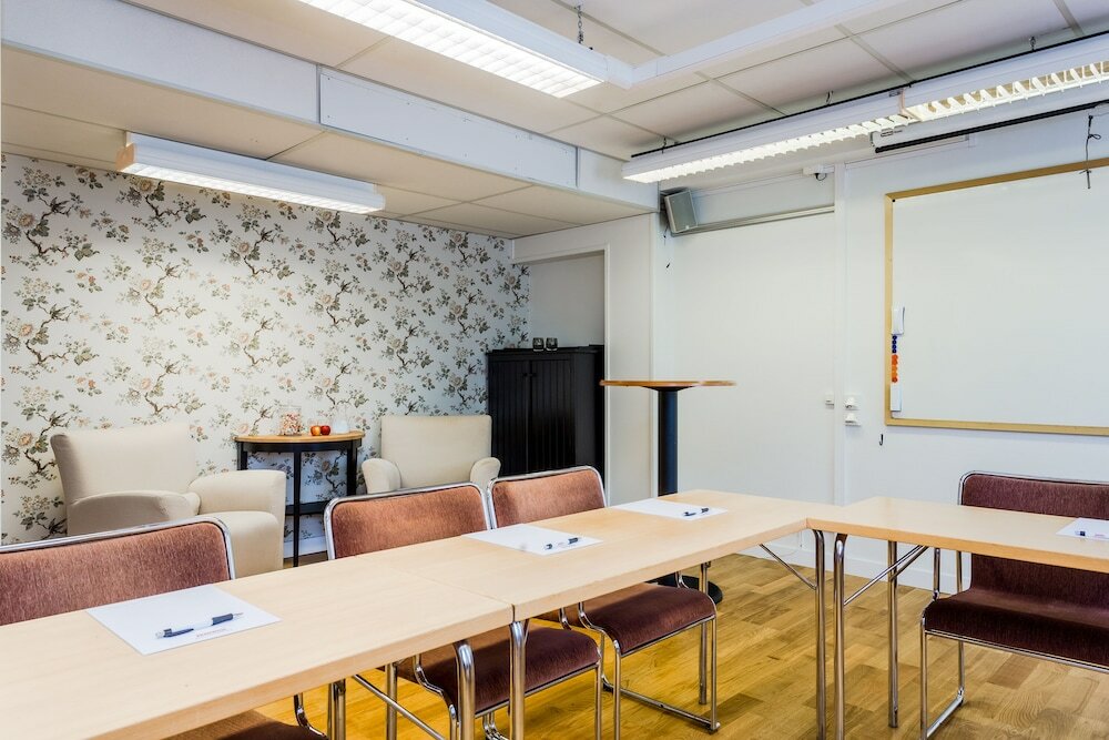 Фото Akademihotellet