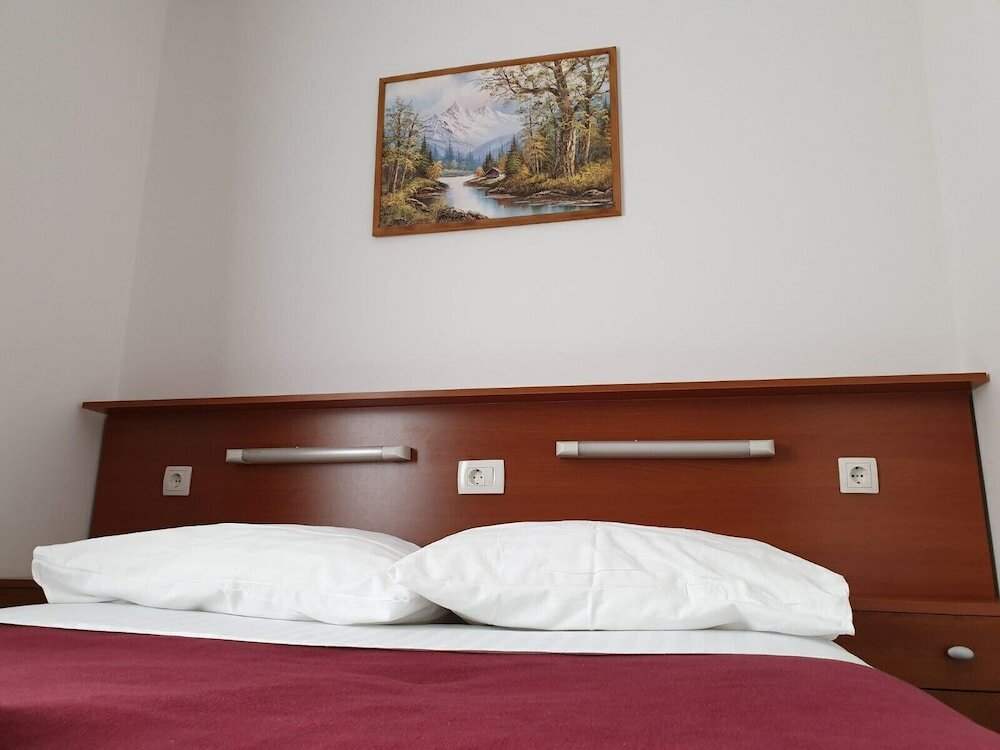 Фото Hotel Mirni Kutak