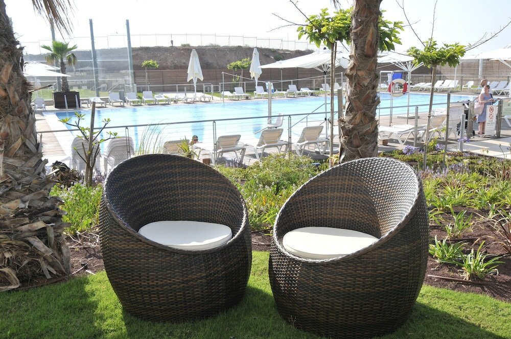 Фото West All Suite