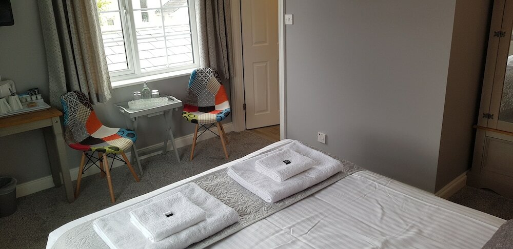 Фото Hensleigh House