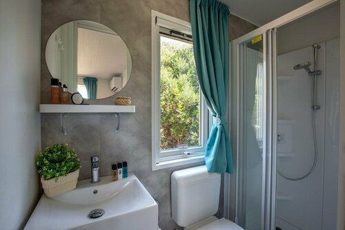 Гостиница Camping Village Parco della Gallinara в Априлии