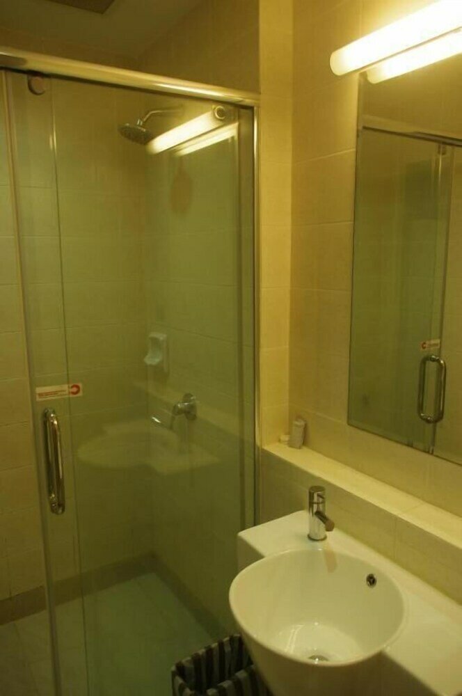 Фото 101 Hotel Bintulu