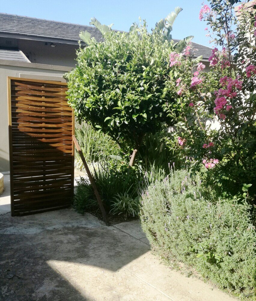 Фото Dunton Guest House