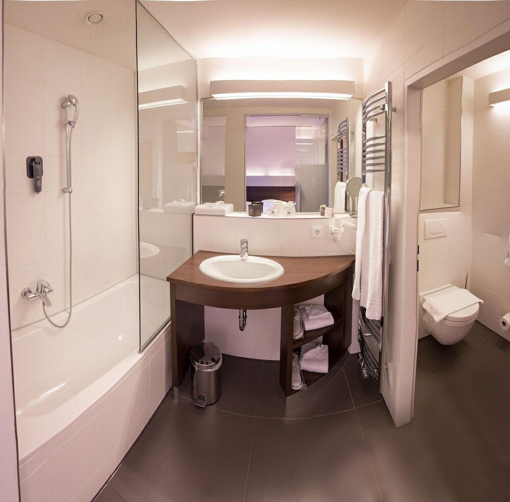 Фото Hotel Schwarzer Bär