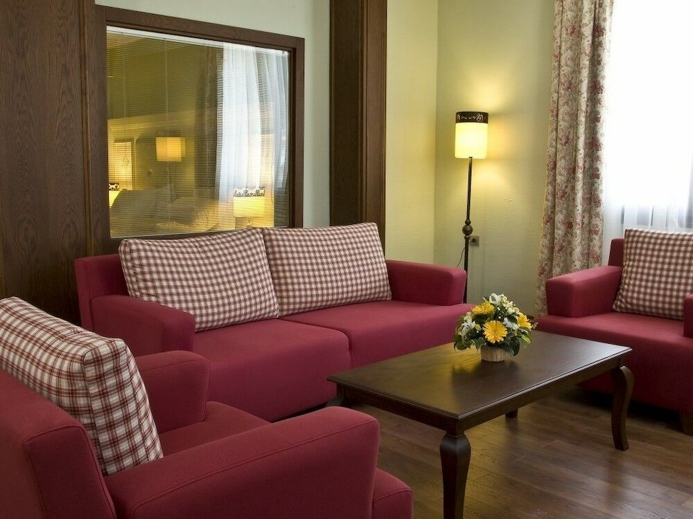 Фото Padok Premium Hotel & Stables