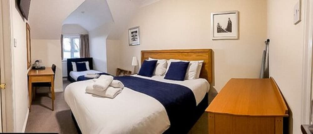 Фото The Angel Hotel