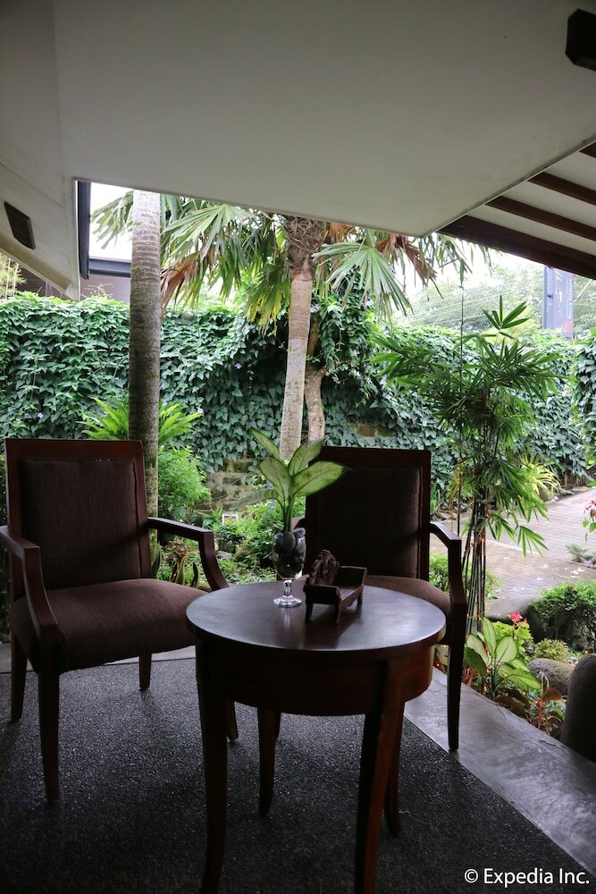 Фото Joaquin's Bed and Breakfast