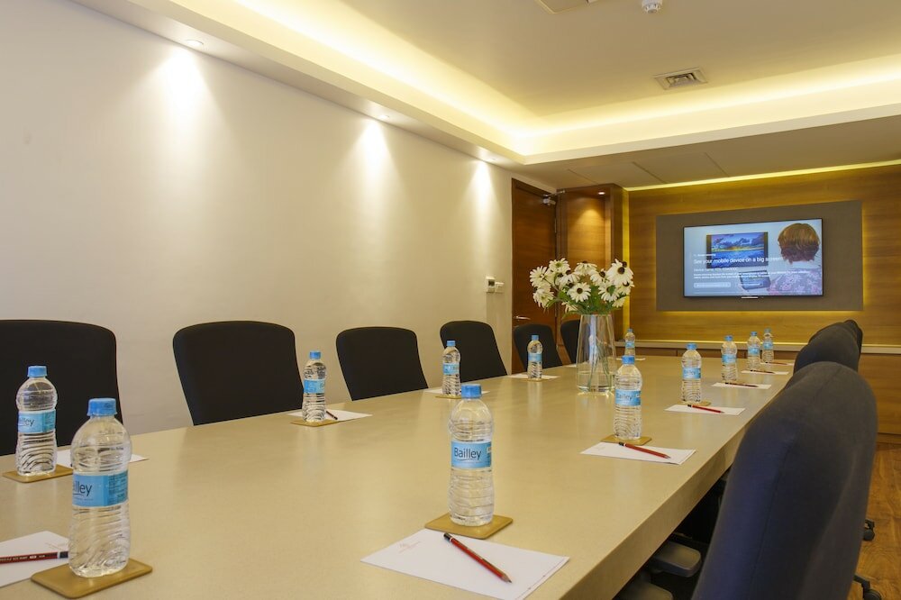 Фото Hotel Ambassador by Ace Hotels