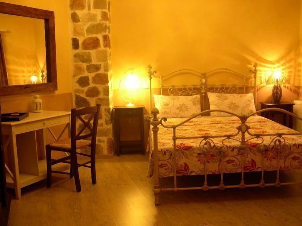 Фото Mythos Guesthouse